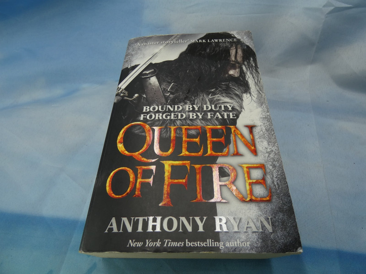 Raven's Shadow Book 3: Queen of Fire by Anthony Ryan (PB, 2016) + Free Post