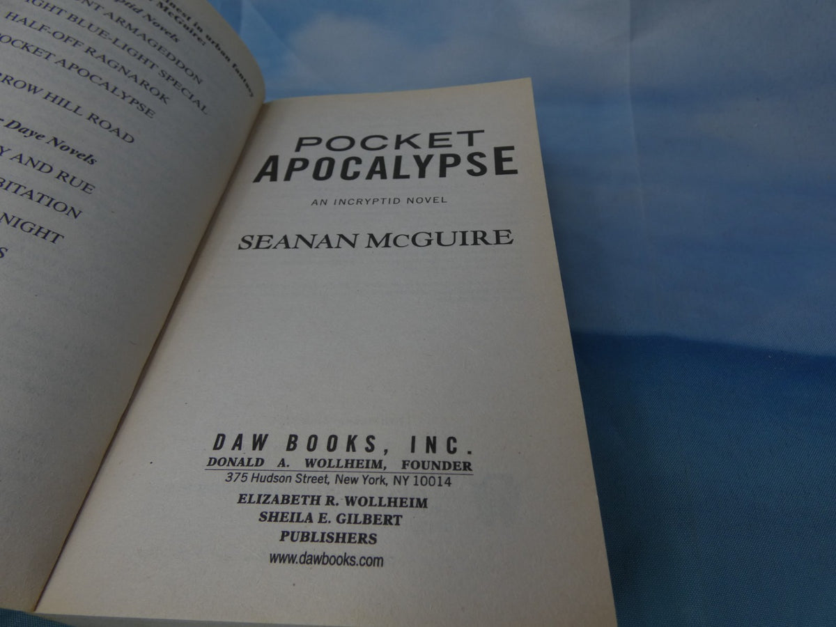 Pocket Apocalypse (InCryptid, 4) by Seanan McGuire (Paperback, 2015) + Free Post
