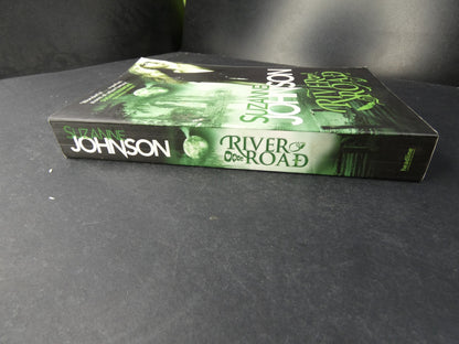 River Road by Suzanne Johnson (English Print )(Paperback, 2012) plus Free Post
