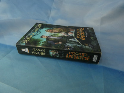 Pocket Apocalypse (InCryptid, 4) by Seanan McGuire (Paperback, 2015) + Free Post
