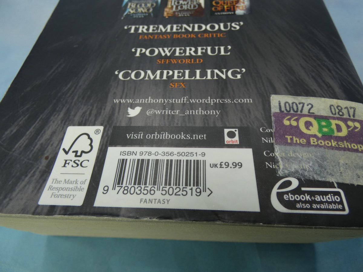 Raven's Shadow Book 3: Queen of Fire by Anthony Ryan (PB, 2016) + Free Post