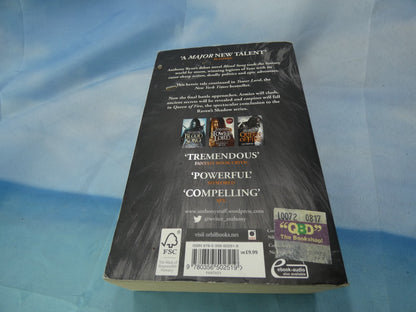 Raven's Shadow Book 3: Queen of Fire by Anthony Ryan (PB, 2016) + Free Post