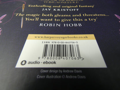 Shadowstitch by Cari Thomas (Paperback, 2024) + Free Postage